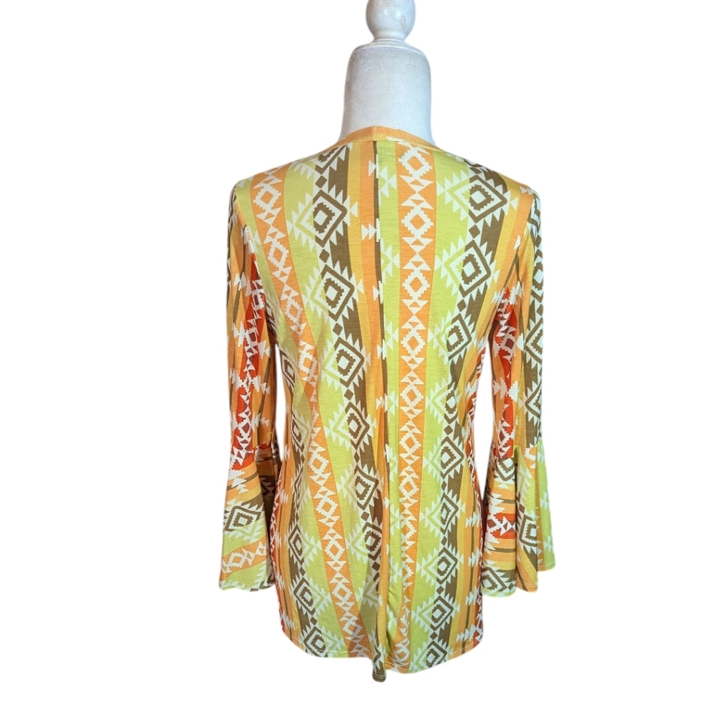 L & B Aztec Bright Print Knit Tunic Top Bell Sleeves Angel Sleeves sz S - Picture 6 of 10